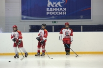 Хоккей с шайбой (тренер - Сергей Левин)