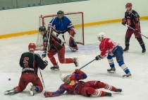Первенство по хоккею с шайбой