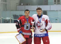 Капитаны команд ХК «Молога» и ХК «Рубин»